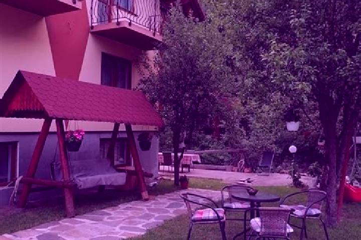 Hannah, 21 — Escort in Susag, Romania