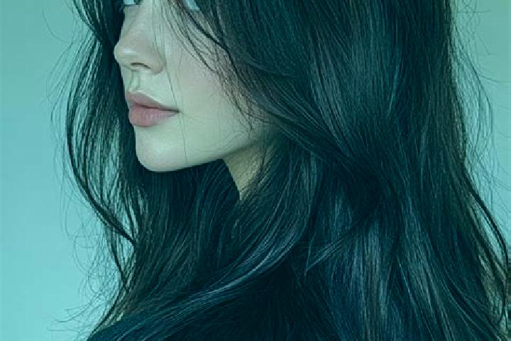 Hannah, 22, a auburn brown-eyed mixed companion based in Bugat. Offering Massage, Tantra, OWO. Available for incall and outcall, day and evening dates.