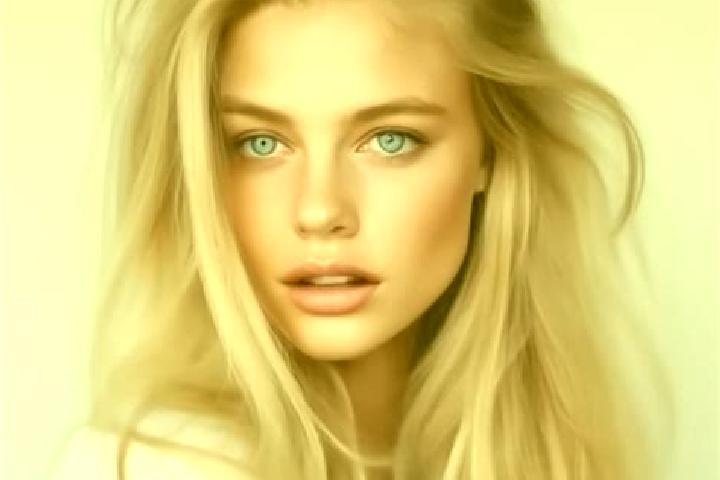 Hannah, 22, a blonde brown-eyed caucasian companion based in Great Stukeley. Offering 69, CIM. Available for incall and outcall, overnight bookings available.