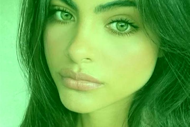 Hannah, 22, a brunette dark-eyed indian companion based in Mata. Offering GFE, Girlfriend Experience, Tantra. Available for incall and outcall, overnight boo...