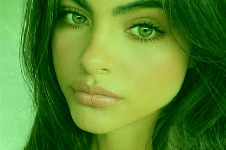 Hannah, 22, a brunette green-eyed latina companion based in Wyry. Offering CIM, Massage, Striptease. Available for incall and outcall, day and evening dates.
