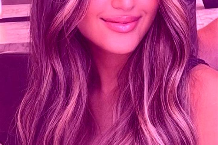Hannah, 22, a dark blonde brown-eyed mediterranean companion based in Ciruas. Offering Deep French Kissing, Duos, A-Level. Available for incall and outcall, ...