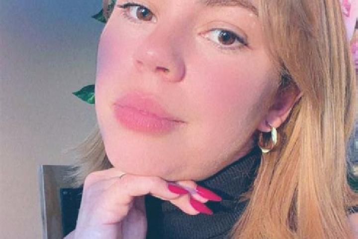 Hannah, 22 — Escort in Lavos, Portugal