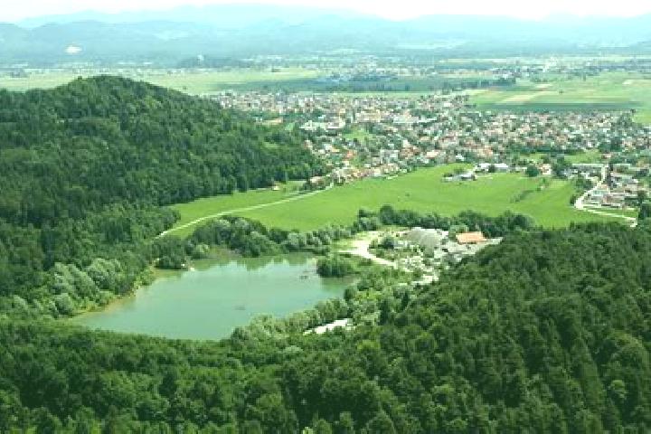 Hannah, 22 — Escort in Menges, Slovenia