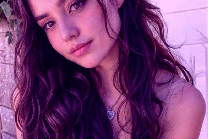 Hannah, 23, a auburn brown-eyed latina companion based in Carrollton. Offering Girlfriend Experience, GFE, Couples, A-Level. Available for incall and outcall...