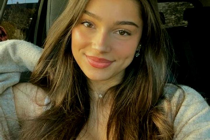 Hannah, 23, a brunette blue-eyed middle eastern companion based in Lemoyne. Offering CIM, Party Girl, Girlfriend Experience. Available for incall and outcall...