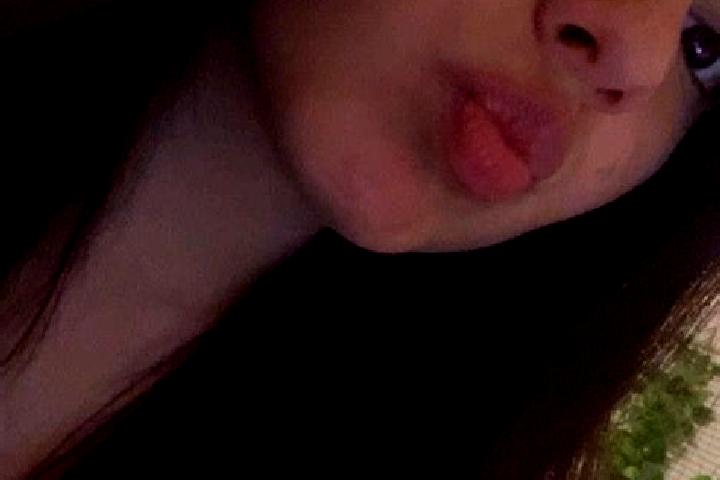 Hannah, 23, a brunette brown-eyed latina companion based in Cihu. Offering Fetish, Dinner Date. Available for incall and outcall, day and evening dates.