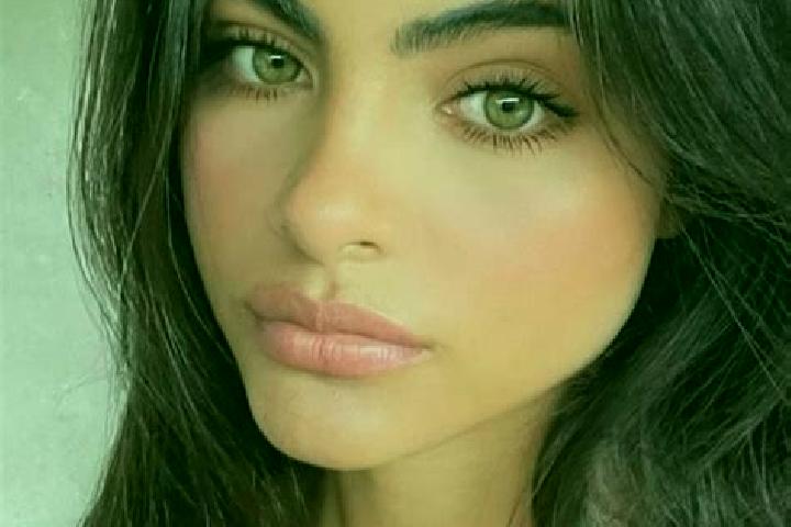 Hannah, 23, a brunette dark-eyed middle eastern companion based in Boupleu. Offering Tantra, GFE, Travel Companion, A-Level, Roleplay. Available for incall a...