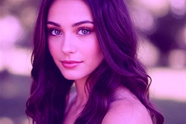Hannah, 23, a brunette hazel-eyed caribbean companion based in Bousbecque. Offering Striptease, Prostate Massage. Available for incall and outcall, overnight...