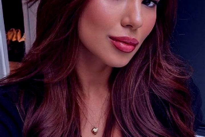 Hannah, 23, a chestnut brown-eyed latina companion based in Elkenroth. Offering Tantra, Couples, Erotic Massage, Deep French Kissing. Available for incall an...