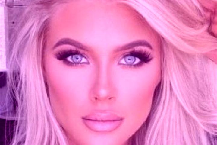 Hannah, 23, a platinum blonde green-eyed mediterranean companion based in Pie de Gallo. Offering Striptease, Couples, Deep French Kissing. Available for inca...