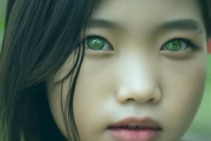 Hannah, 23, a red green-eyed asian companion based in Treffort-Cuisiat. Offering A-Level, Prostate Massage, GFE, OWO. Available for incall and outcall, day a...