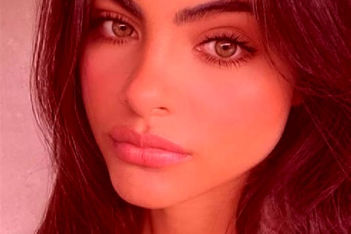 Hannah, 23, a red green-eyed european companion based in Pensilva. Offering BDSM, A-Level. Available for incall and outcall, overnight bookings available.
