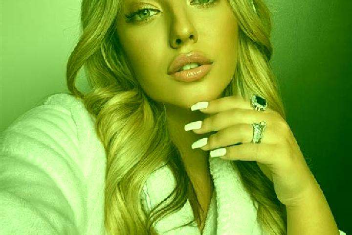 Hannah, 23 — Escort in Alecrim, Brazil