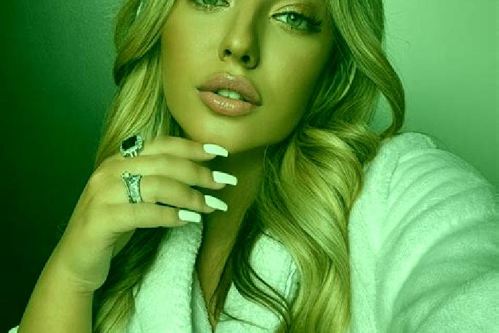 Hannah, 23 — Escort in Galesh Pol, Iran