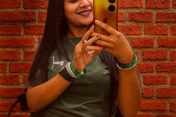Hannah, 23 — Escort in Khowai, India