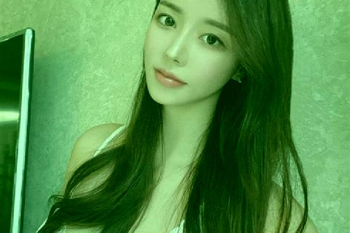 Hannah, 23 — Escort in Niucheng, China