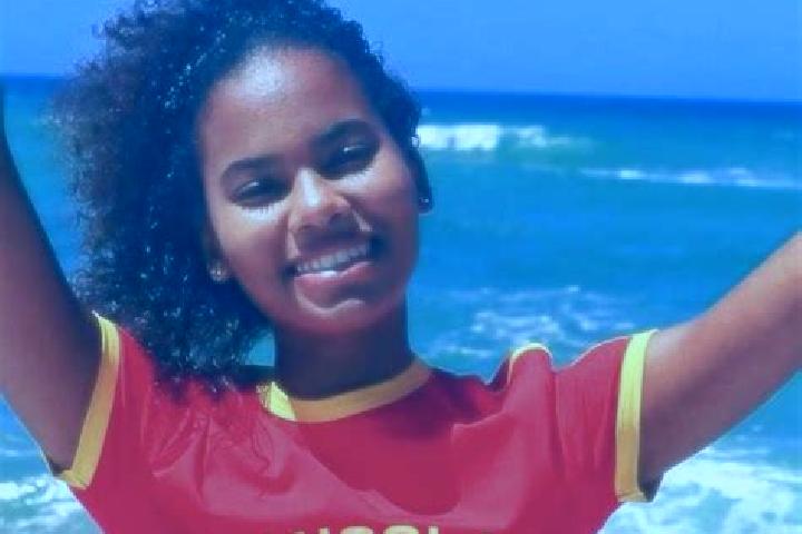 Hannah, 23 — Escort in Quicunzo, Angola