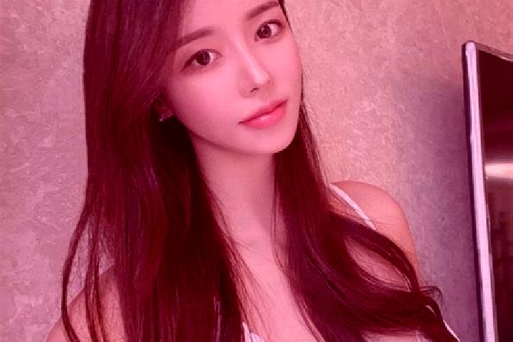 Hannah, 23 — Escort in Rasog, China