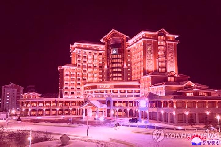 Hannah, 23 — Escort in Samjiyon-up, North Korea