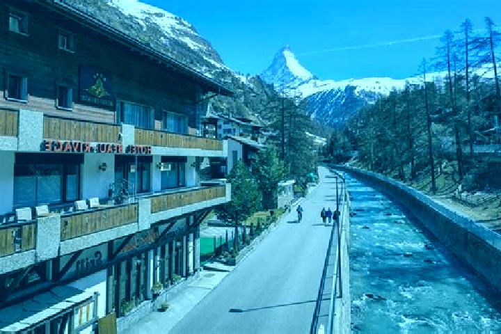 Hannah, 23 — Escort in Zermatt, Switzerland