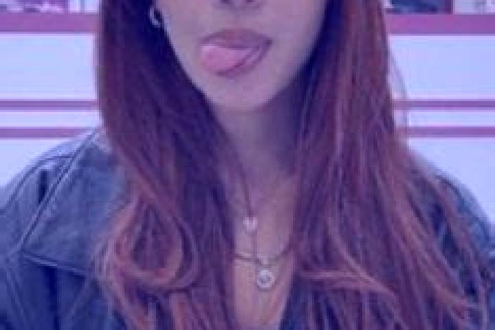 Hannah, 24, a auburn amber-eyed latina companion based in Venialbo. Offering Roleplay, Couples, 69. Available for incall and outcall, overnight bookings avai...