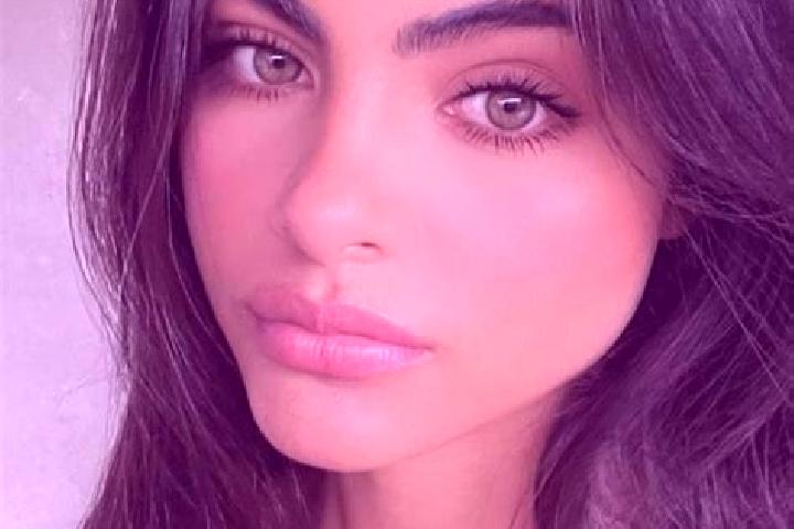 Hannah, 24, a chestnut green-eyed indian companion based in Norrent-Fontes. Offering 69, Dinner Date, Party Girl, Girlfriend Experience. Available for incall...