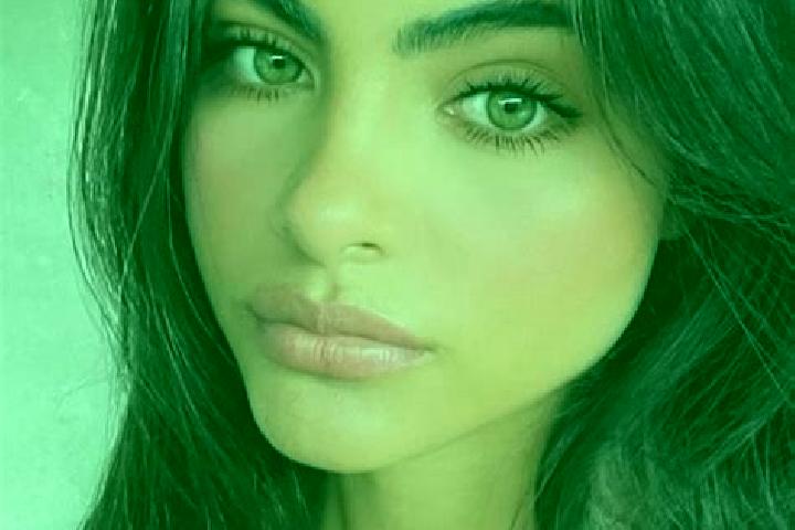 Hannah, 24, a dark blonde dark-eyed indian companion based in Mermaid Waters. Offering Overnight, Travel Companion, CIM, GFE. Available for incall and outcal...
