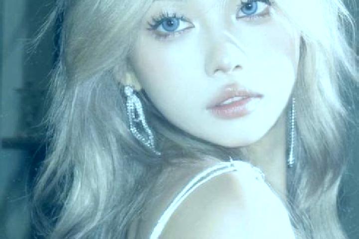 Hannah, 24, a platinum blonde amber-eyed asian companion based in Catsop. Offering Dinner Date, Roleplay, Duos, Couples, GFE. Available for incall and outcal...