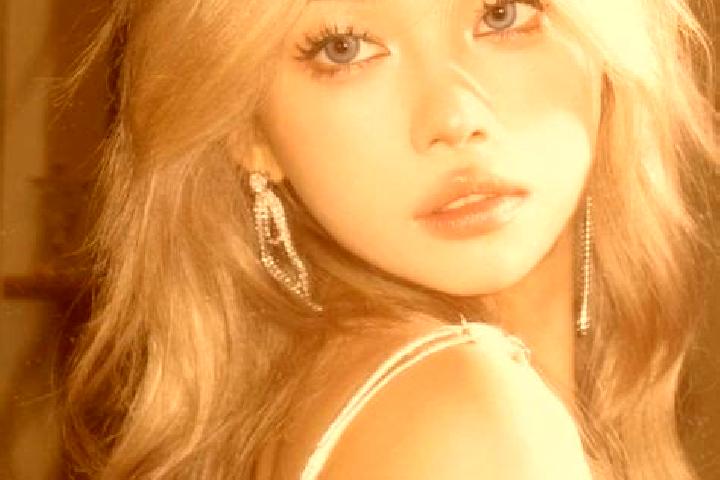 Hannah, 24, a platinum blonde hazel-eyed asian companion based in Currais. Offering Overnight, Roleplay, CIM. Available for incall and outcall, overnight boo...
