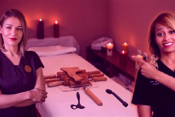 Hannah, 24, a red brown-eyed caucasian companion based in Makkah. Offering Travel Companion, Girlfriend Experience, GFE, Erotic Massage, Prostate Massage. Av...