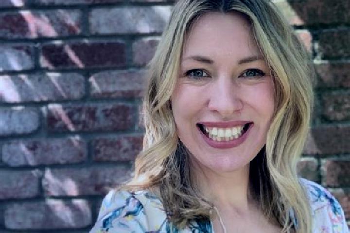 Hannah, 24 — Escort in Lake Mack-Forest Hills, United States