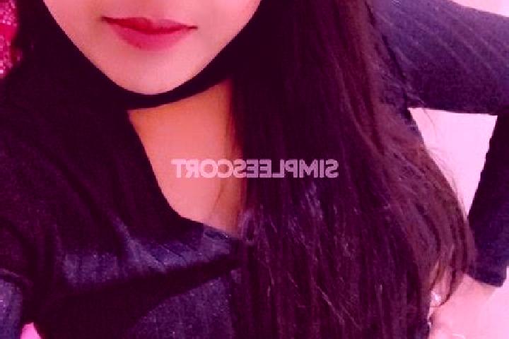 Hannah, 24 — Escort in Sachin, India