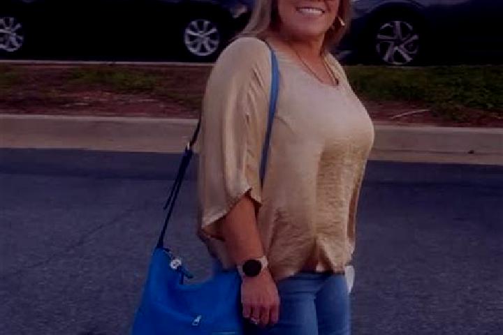 Hannah, 24 — Escort in Stapleton, United States