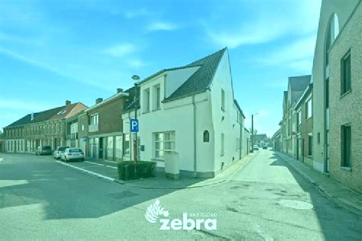 Hannah, 24 — Escort in Zwevezele, Belgium
