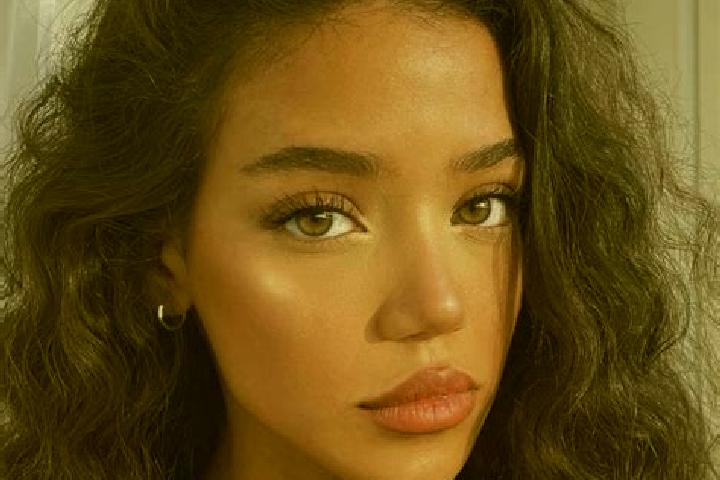 Hannah, 25, a black brown-eyed mediterranean companion based in Vakhrushi. Offering Duos, Overnight, OWO, GFE. Available for incall and outcall, overnight bo...