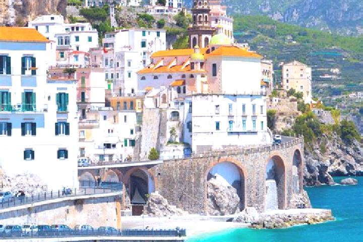 Hannah, 25 — Escort in Corno Giovine, Italy