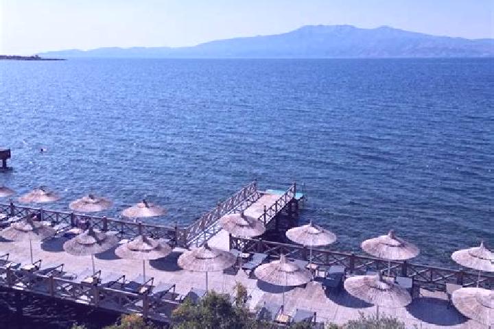 Hannah, 25 — Escort in Dionysos, Greece