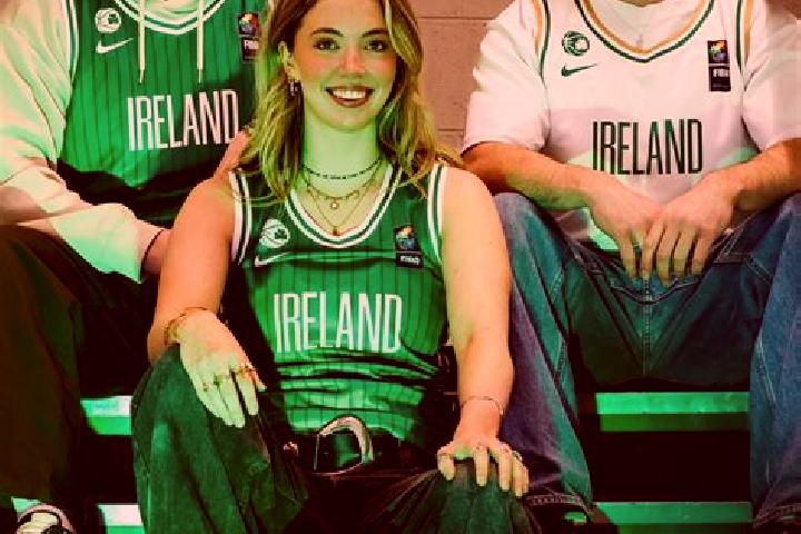 Hannah, 25 — Escort in Twomileborris, Ireland