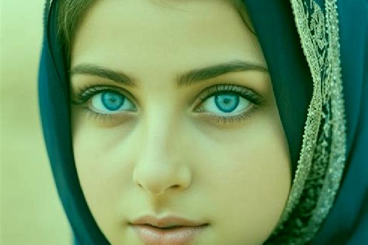 Hannah, 26, a chestnut blue-eyed middle eastern companion based in Gama. Offering Tantra, Girlfriend Experience, Travel Companion. Available for incall and o...