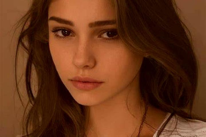 Hannah, 26, a chestnut grey-eyed slavic companion based in Barrigada Village. Offering Roleplay, Tantra, CIM, Duos. Available for incall and outcall, day and...