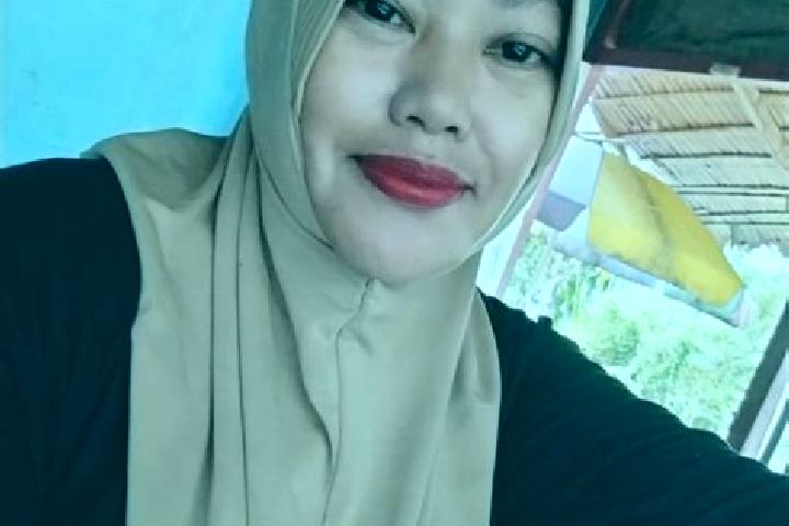 Hannah, 26 — Escort in Ampana, Indonesia