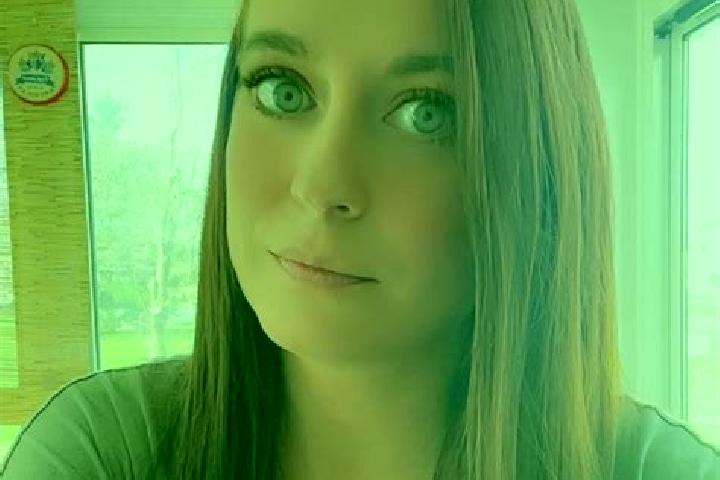 Hannah, 26 — Escort in Fortville, United States