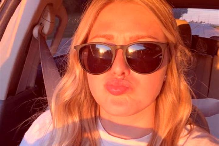 Hannah, 26 — Escort in Indianola, United States