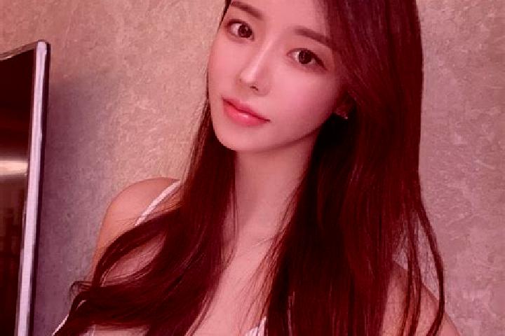 Hannah, 26 — Escort in Jinluo, China