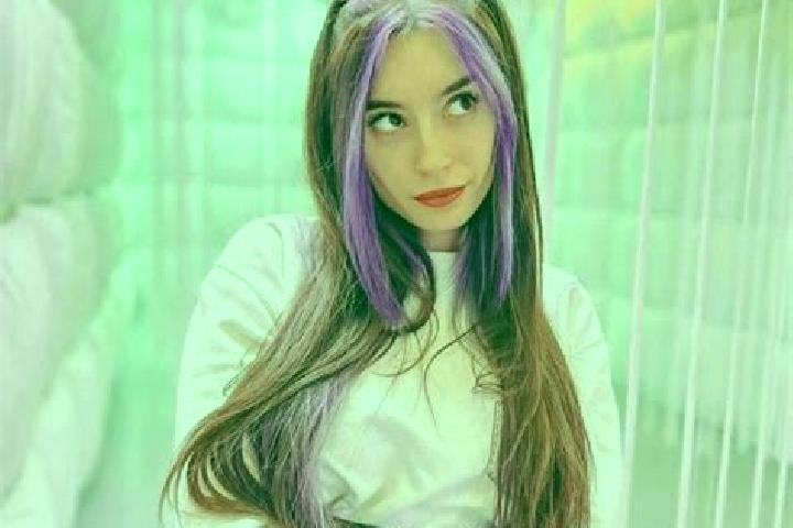 Hannah, 26 — Escort in Lomas de Vallejos, Argentina