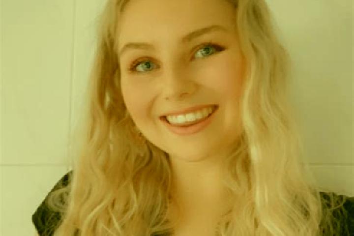 Hannah, 26 — Escort in Oostham, Belgium