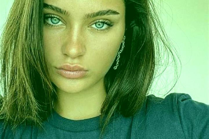 Hannah, 27, a brunette dark-eyed mixed companion based in Litky. Offering Dinner Date, OWO, Deep French Kissing. Available for incall and outcall, day and ev...
