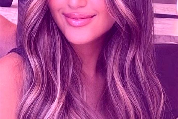 Hannah, 27, a dark blonde dark-eyed european companion based in Vidracco. Offering CIM, Tantra, Massage, 69. Available for incall and outcall, day and evenin...