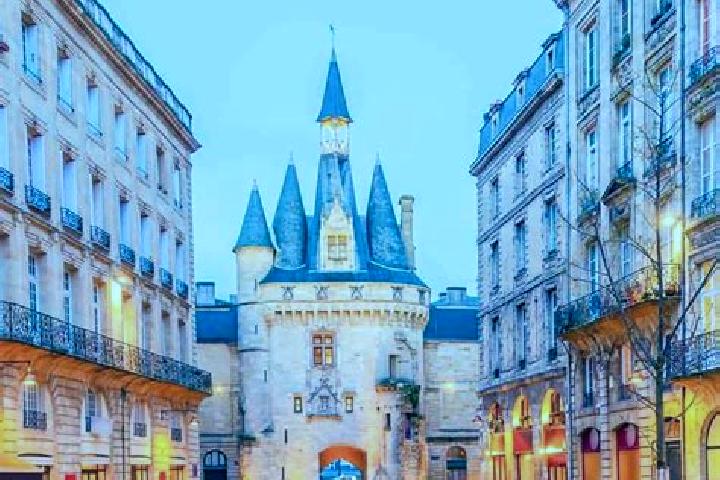 Hannah, 27 — Escort in Leon, France